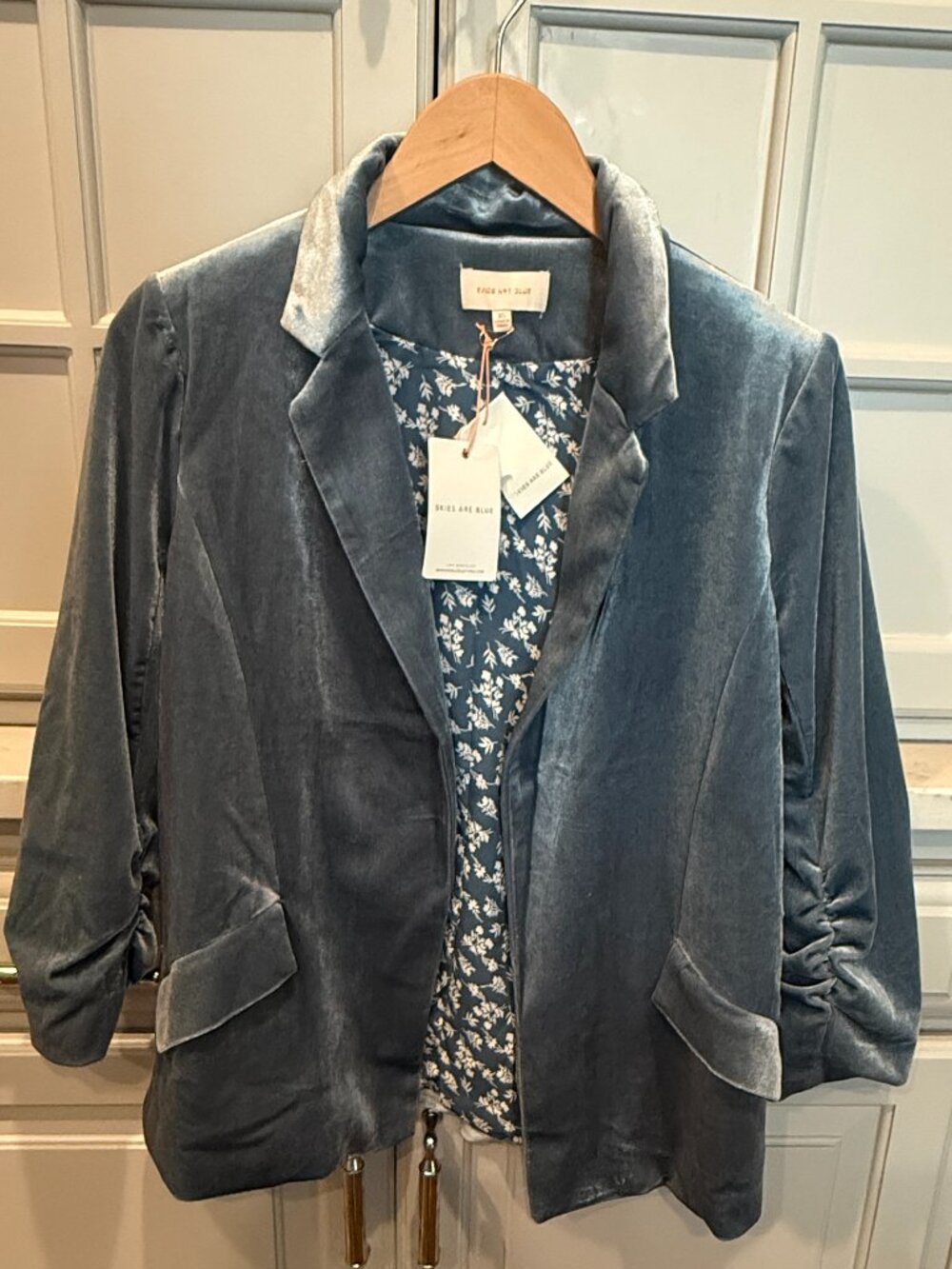 NWT Velvet Ruched Sleeve Blazer